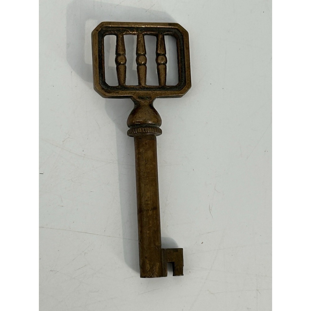 Vintage Brass Barrel Skeleton Key W/ Ornate Rectangular Cutout Bow